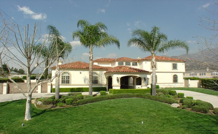 Snoop Dogg house from outside