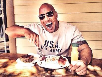 taydaica the online community is wondering what did the rock exercise eat to have a muscular hollywood star body 64d8c29568a58 TҺe OnƖine Coммunity Is Wondering WҺat Did The Rock Exercise, Eat, To Haʋe A Muscular HolƖywood Star Body?