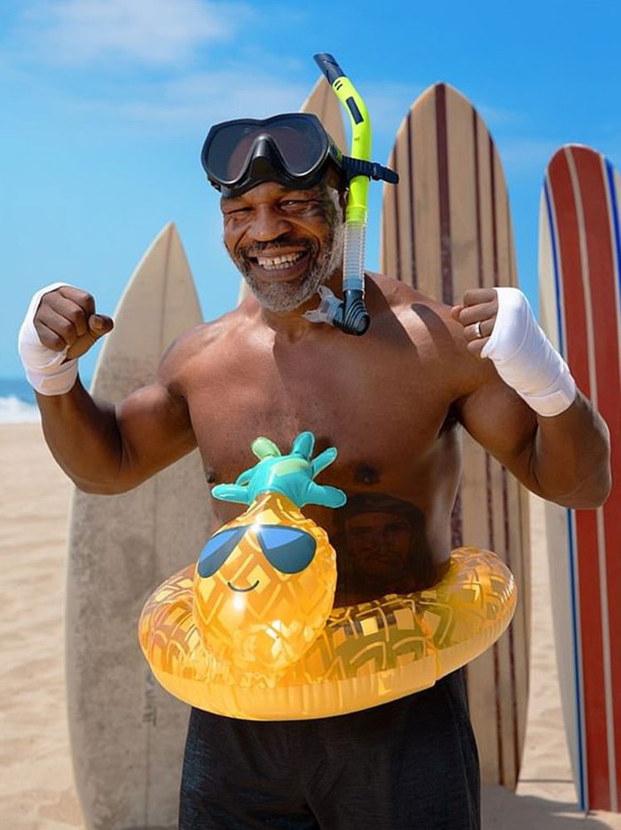 Mike Tyson Turns His Halloween Costume Into A Children’s Holiday And ...