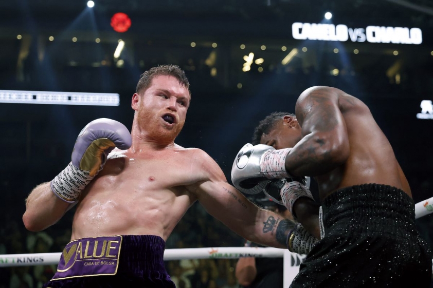 Boxing Fans React To Canelo Alvarez’s Statement After Easily Defending ...