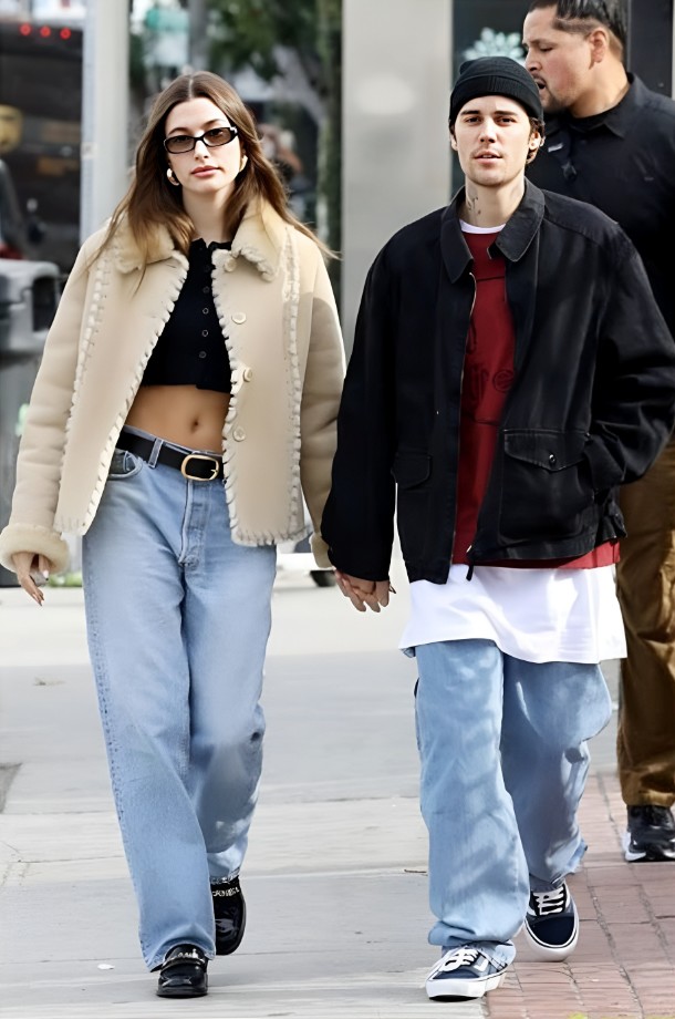 Camera Captures Latest Image Of Justin And Hailey Bieber Debuting New 