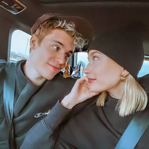 Camera Captures Latest Image Of Justin and Hailey Bieber Debuting New ...