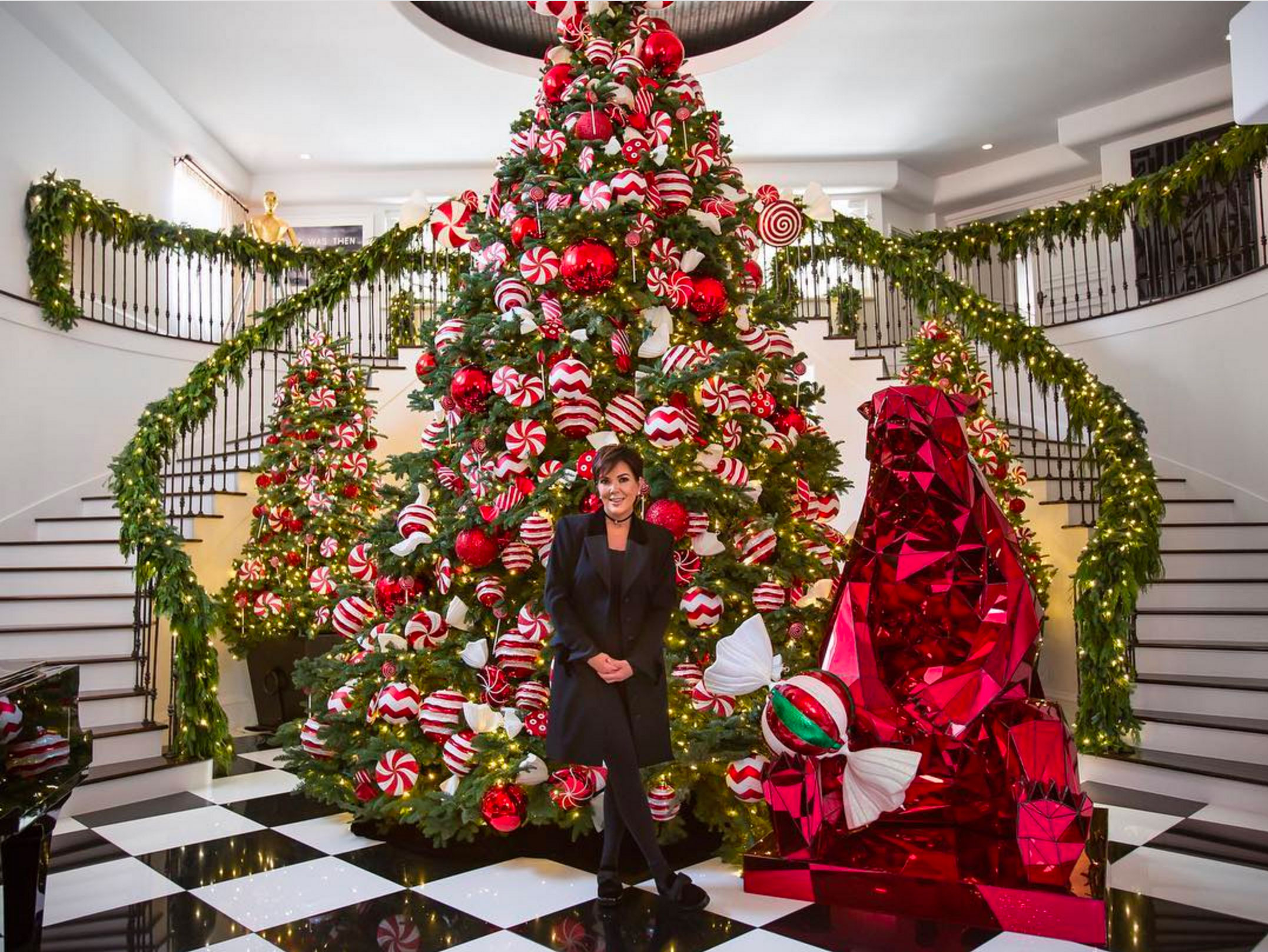 Kim Kardashian Fans Crown Kendall Jenner With ‘Best’ Christmas ...