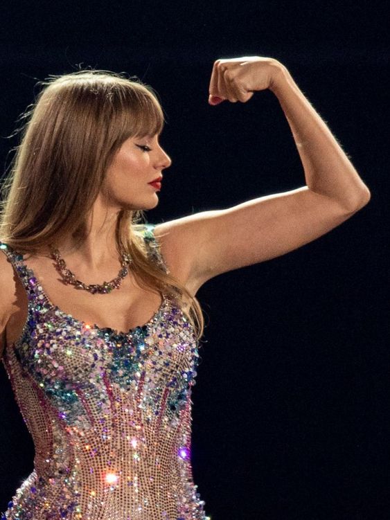 Taylor Swift Revealing Intense Workout Routine For Eras Tour “I Jog 2 ...