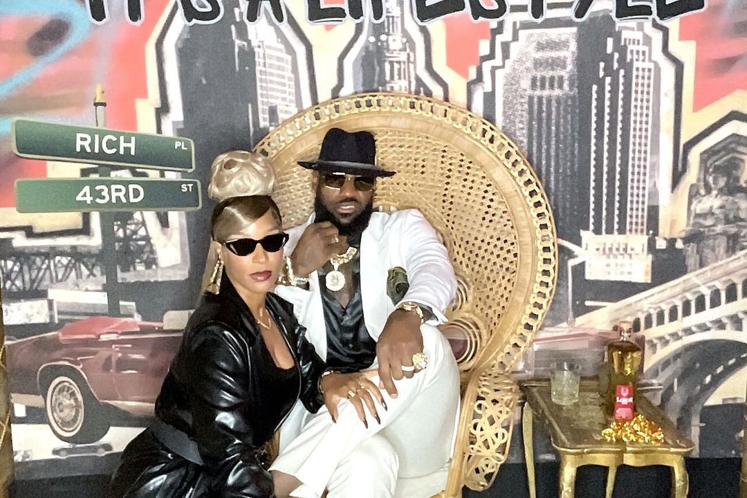 Taydaica Lebron And Savannah James Are A Dynamic Power Couple Known For Their Impeccable Style Once Again Embracing The Spring Style Inspiration Of 65ac75e4a262a 