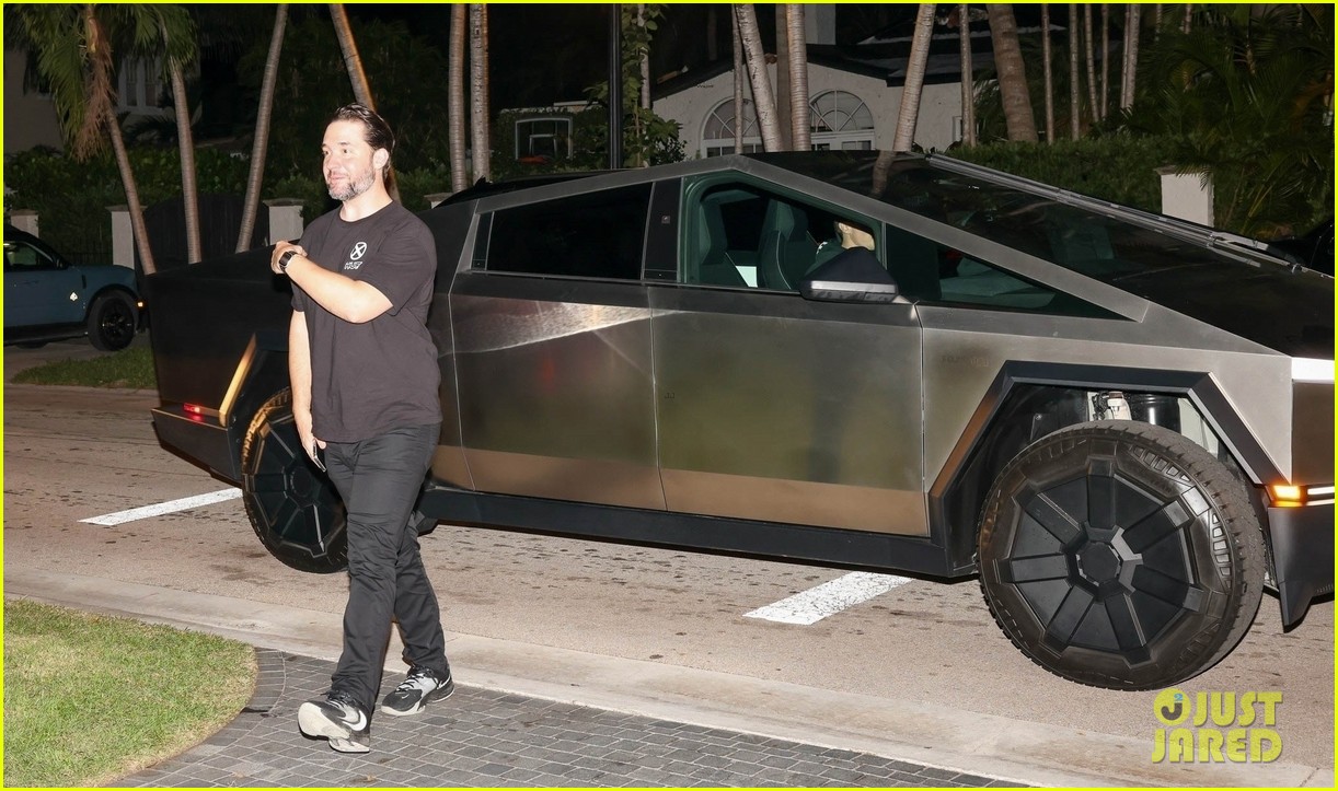 Serena Williams And Alexis Ohanian Enjoy A Night Out At Art Basel In ...