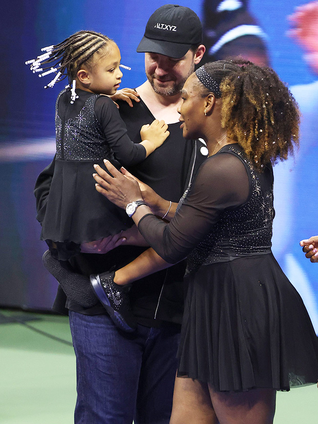 Serena Williams Showed Off Matching Ni.ke Shoes And Outfits That She ...